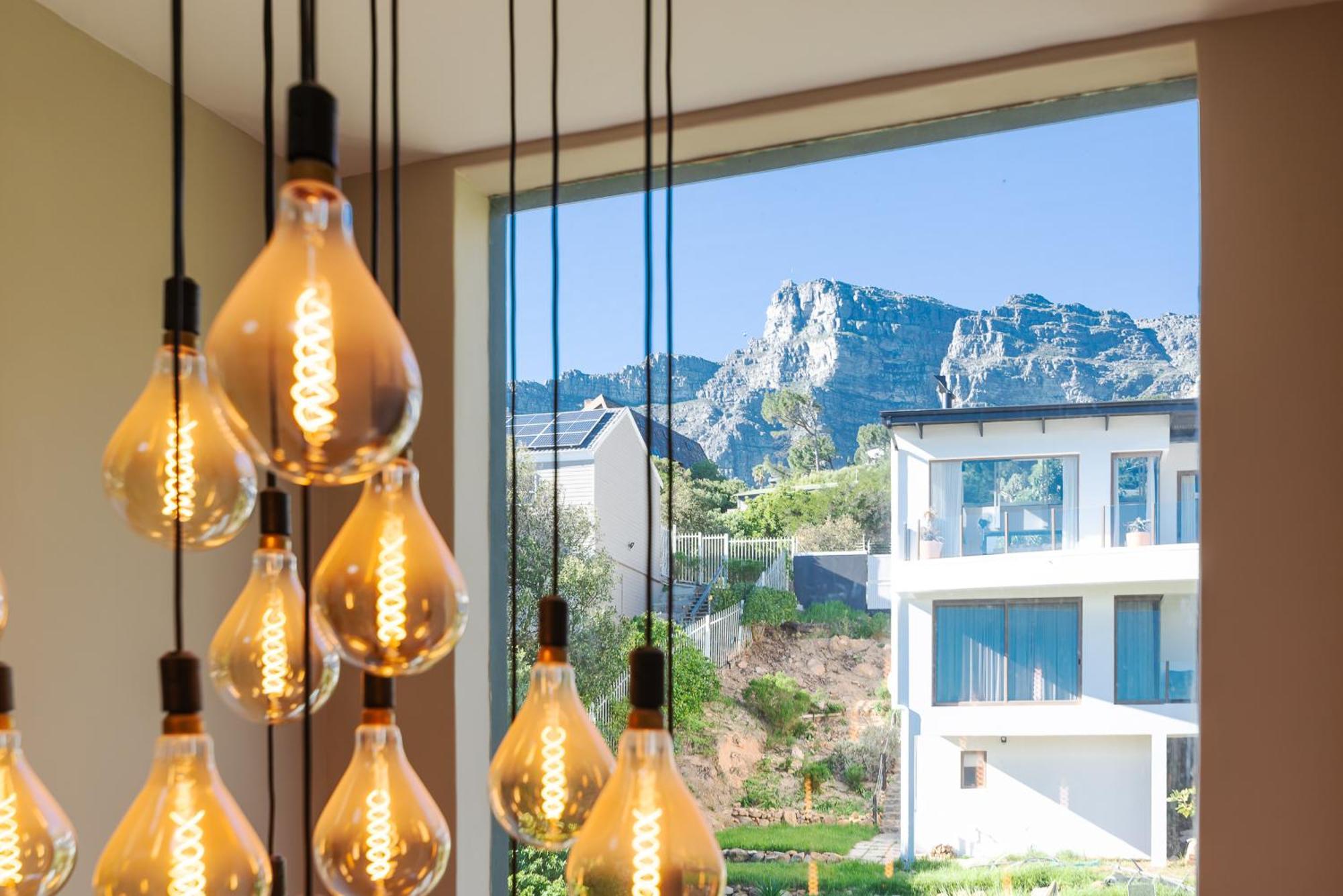 Camps Bay Blue Self-Catering Studios Città del Capo Esterno foto